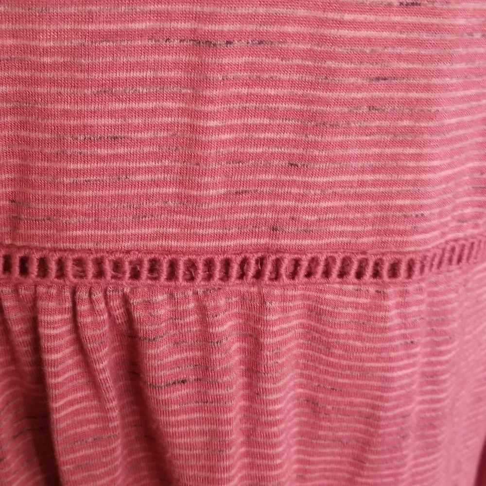 Nine Britton Stitch Fix top. Size small - Picture 6 of 6